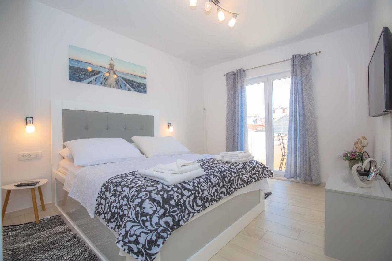 Apartments In Rogoznica 40364 Eksteriør bilde