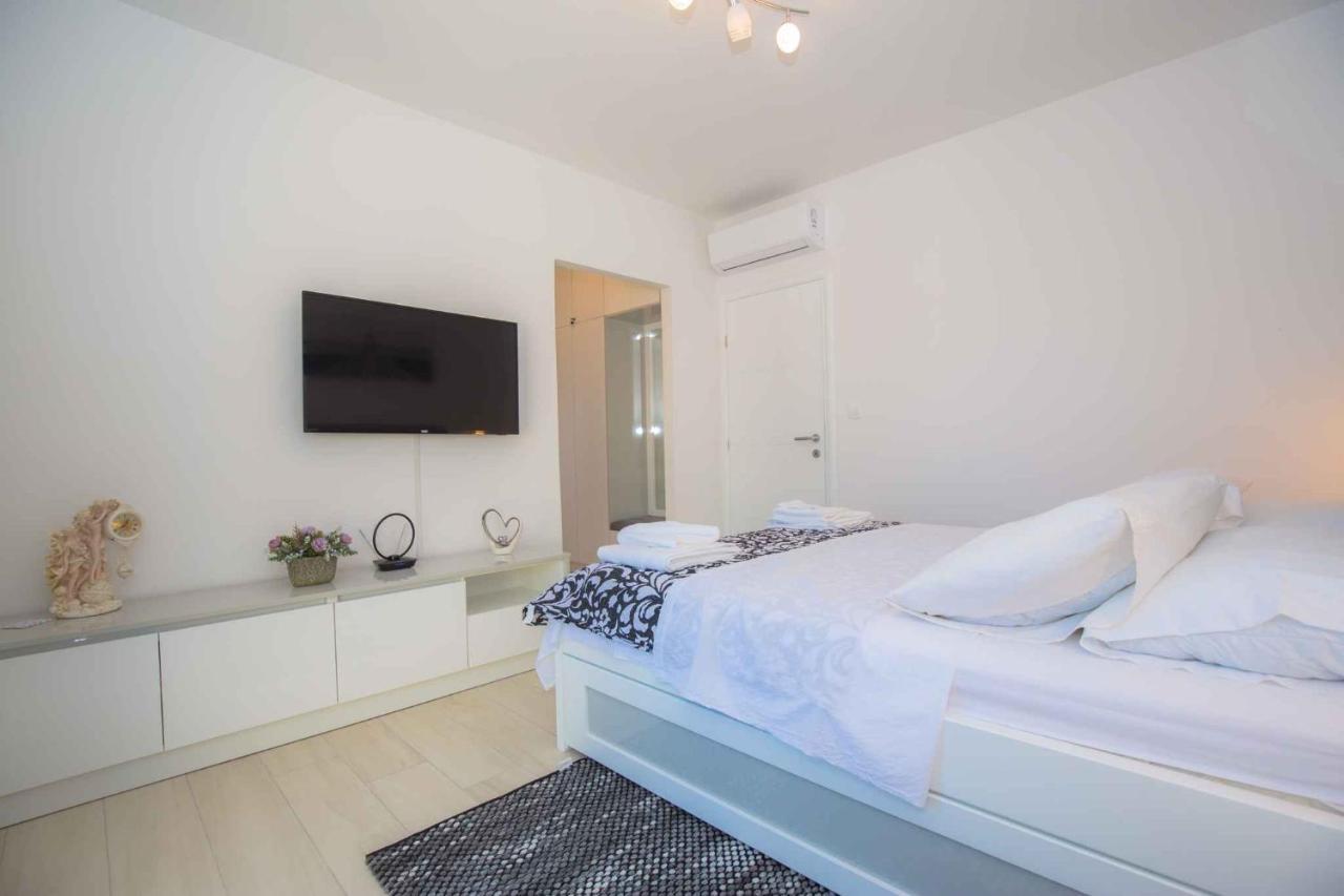 Apartments In Rogoznica 40364 Eksteriør bilde