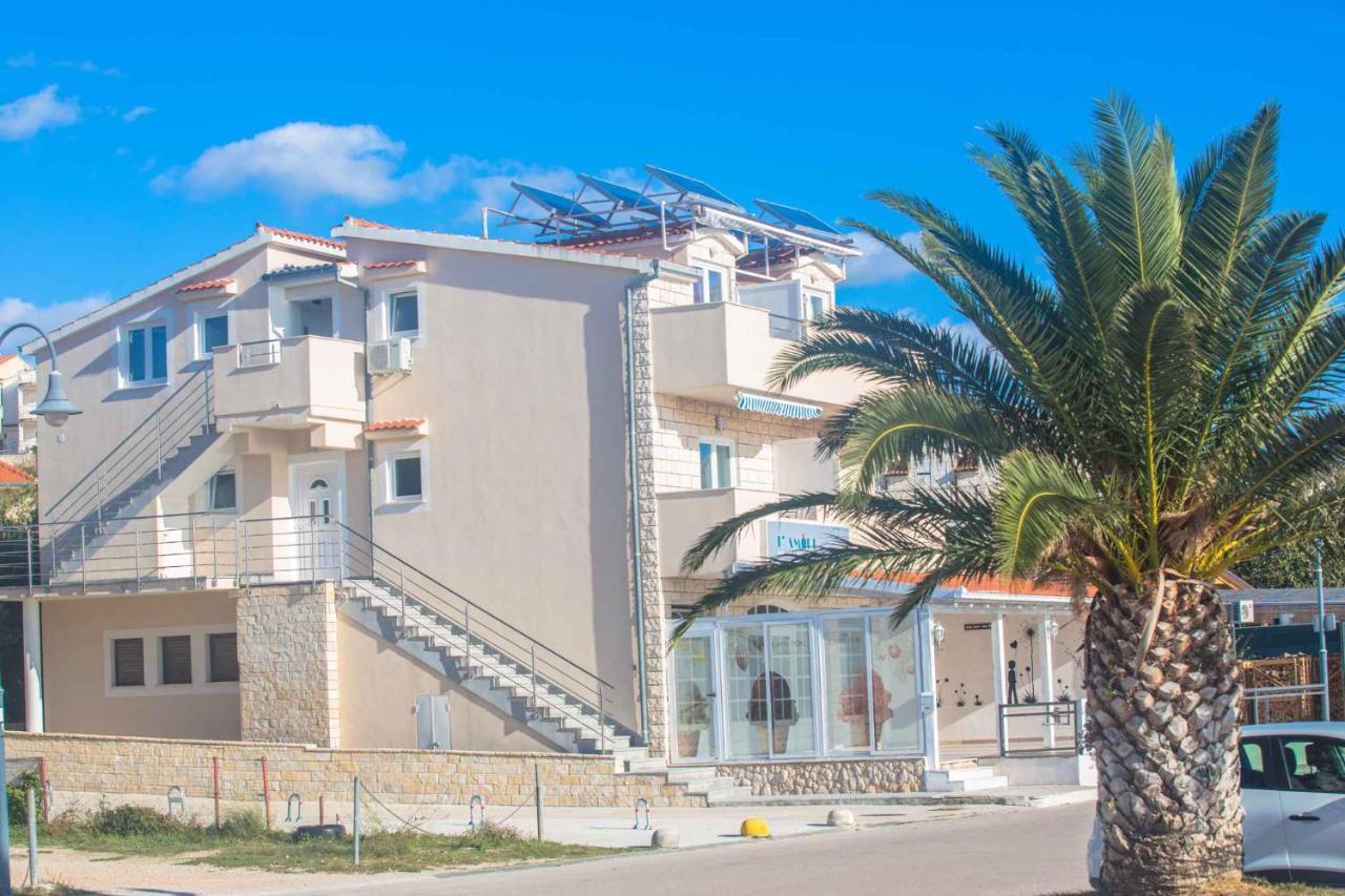 Apartments In Rogoznica 40364 Eksteriør bilde