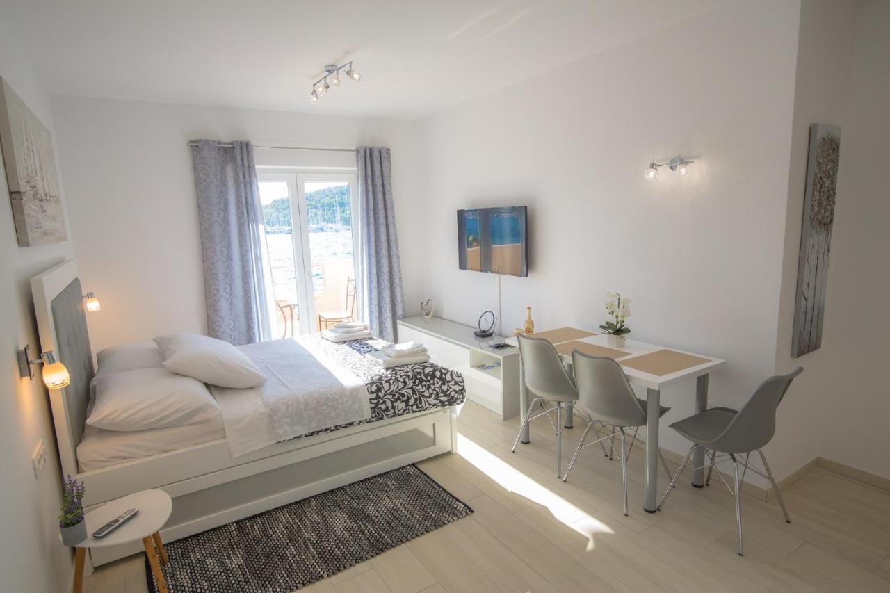 Apartments In Rogoznica 40364 Eksteriør bilde